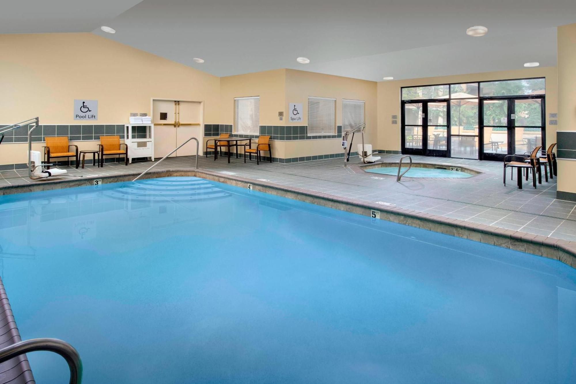 Courtyard By Marriott Portland Hillsboro Hotel Exterior photo