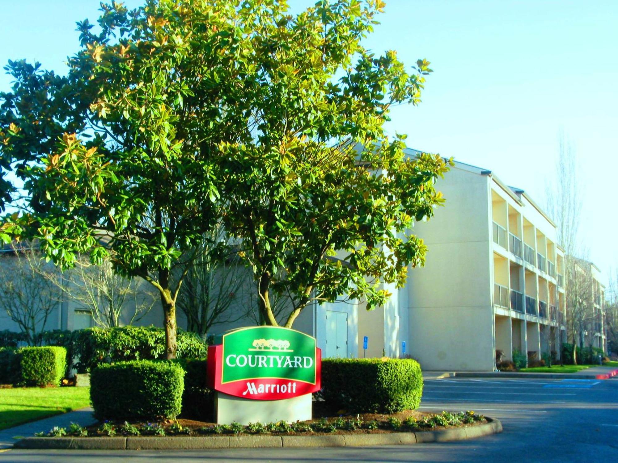 Courtyard By Marriott Portland Hillsboro Hotel Exterior photo