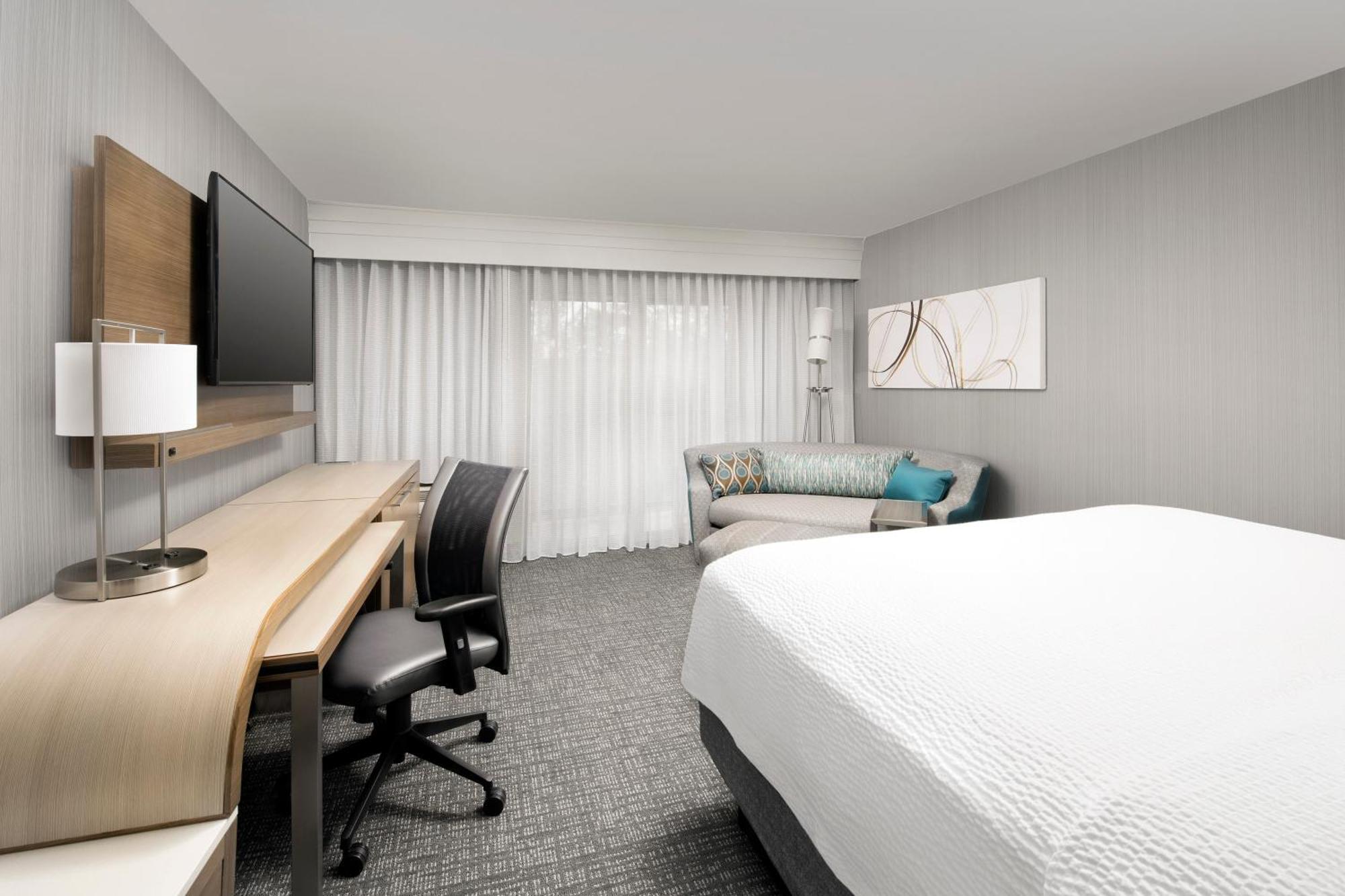 Courtyard By Marriott Portland Hillsboro Hotel Exterior photo