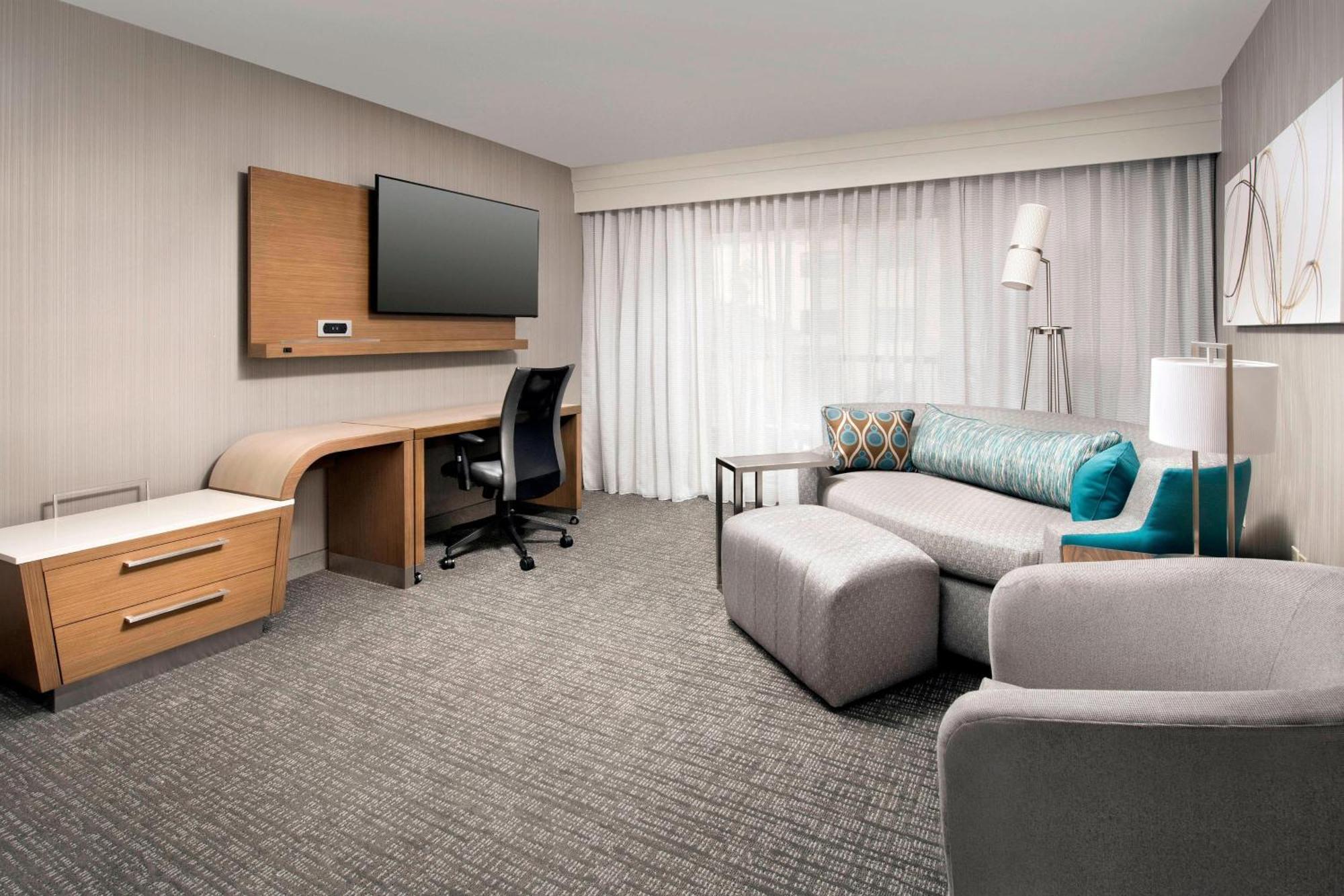 Courtyard By Marriott Portland Hillsboro Hotel Exterior photo